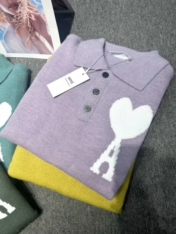 AMI Paris New autumn and winter polo collar knitted sweater with large peach heart buttons, loose casual unisex sweater, versatile top
