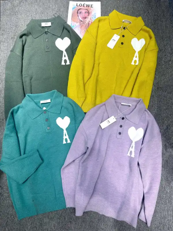AMI Paris New autumn and winter polo collar knitted sweater with large peach heart buttons, loose casual unisex sweater, versatile top