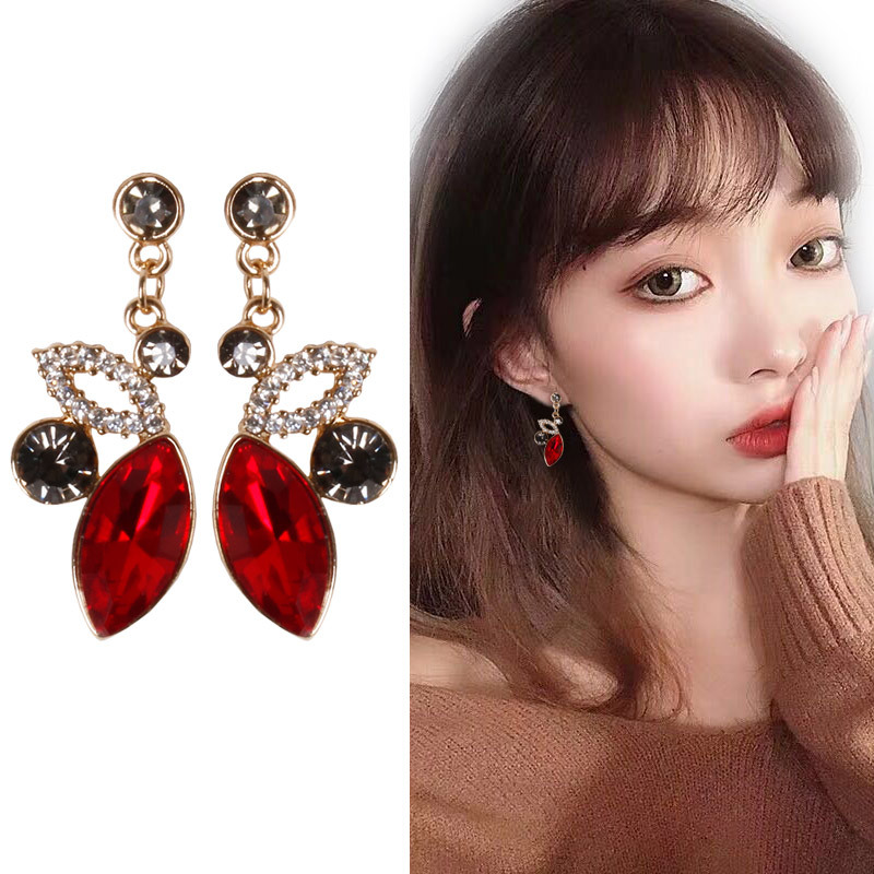 Fashion Earing Drop Studs in Bold Colors for Fashion Earing Lovers