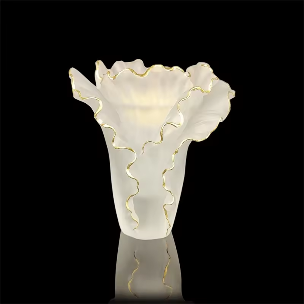 New design mini crystal bakhoor burner glass burner with a wavy gold line