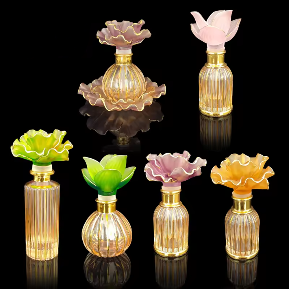 Decoration crystal arab Eid al-Fitr eid al adha outline in gold crystal perfume bottle