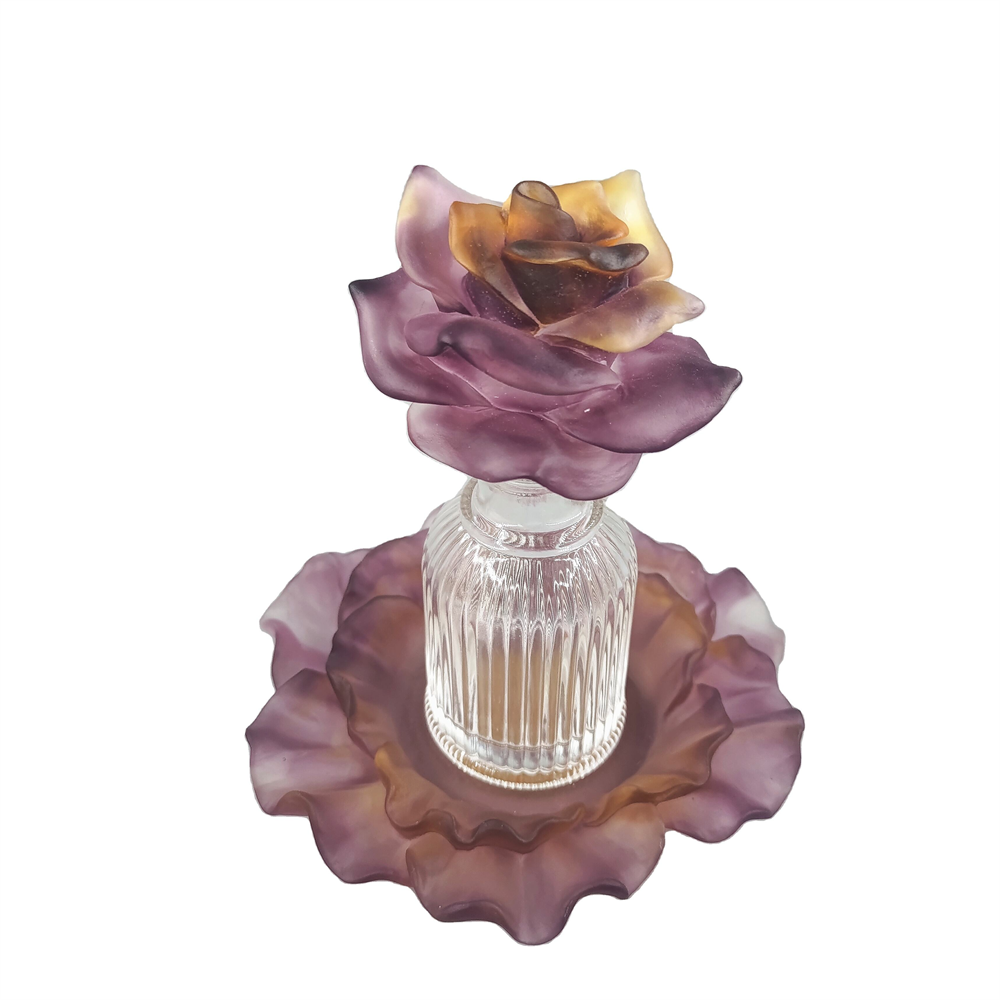 2021 Middle East style wedding decoration crystal rose top crystal perfume bottle with crystal base 150 ml