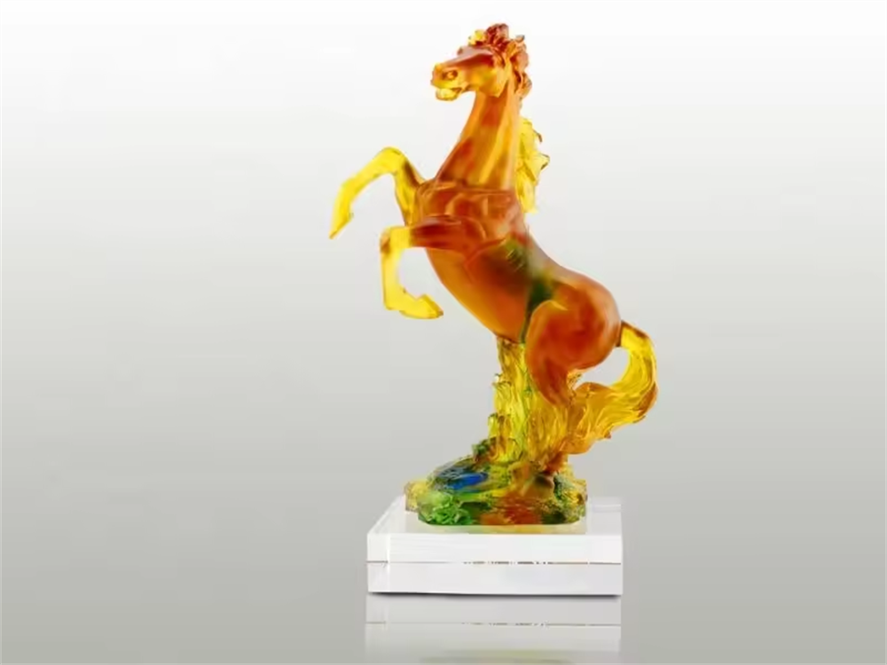 2017 latest pate-de-verre crystal standing horse figurine