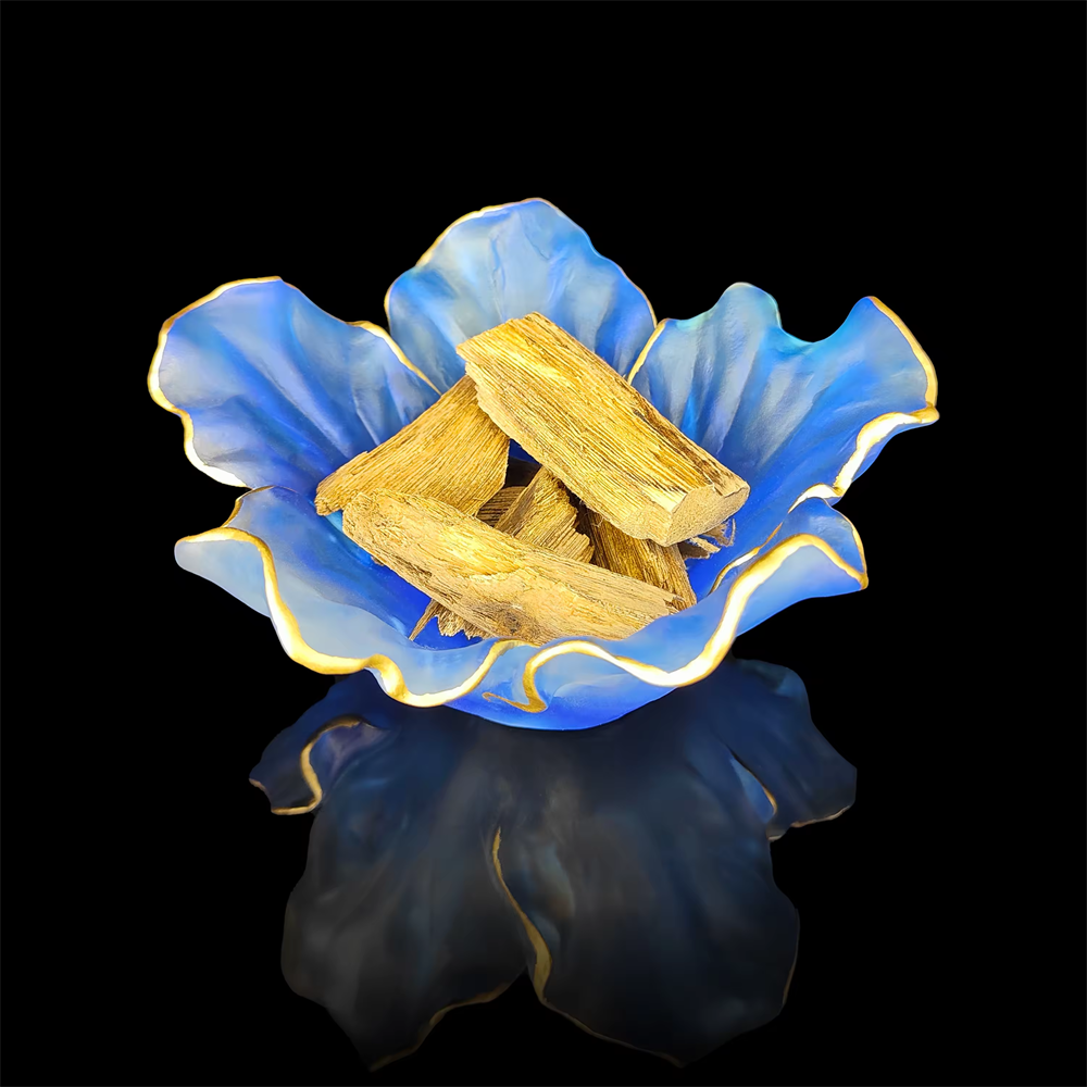 Exquisite crystal art crafts ginkgo leaf plate suitable with a wavy gold line for high-end gifts