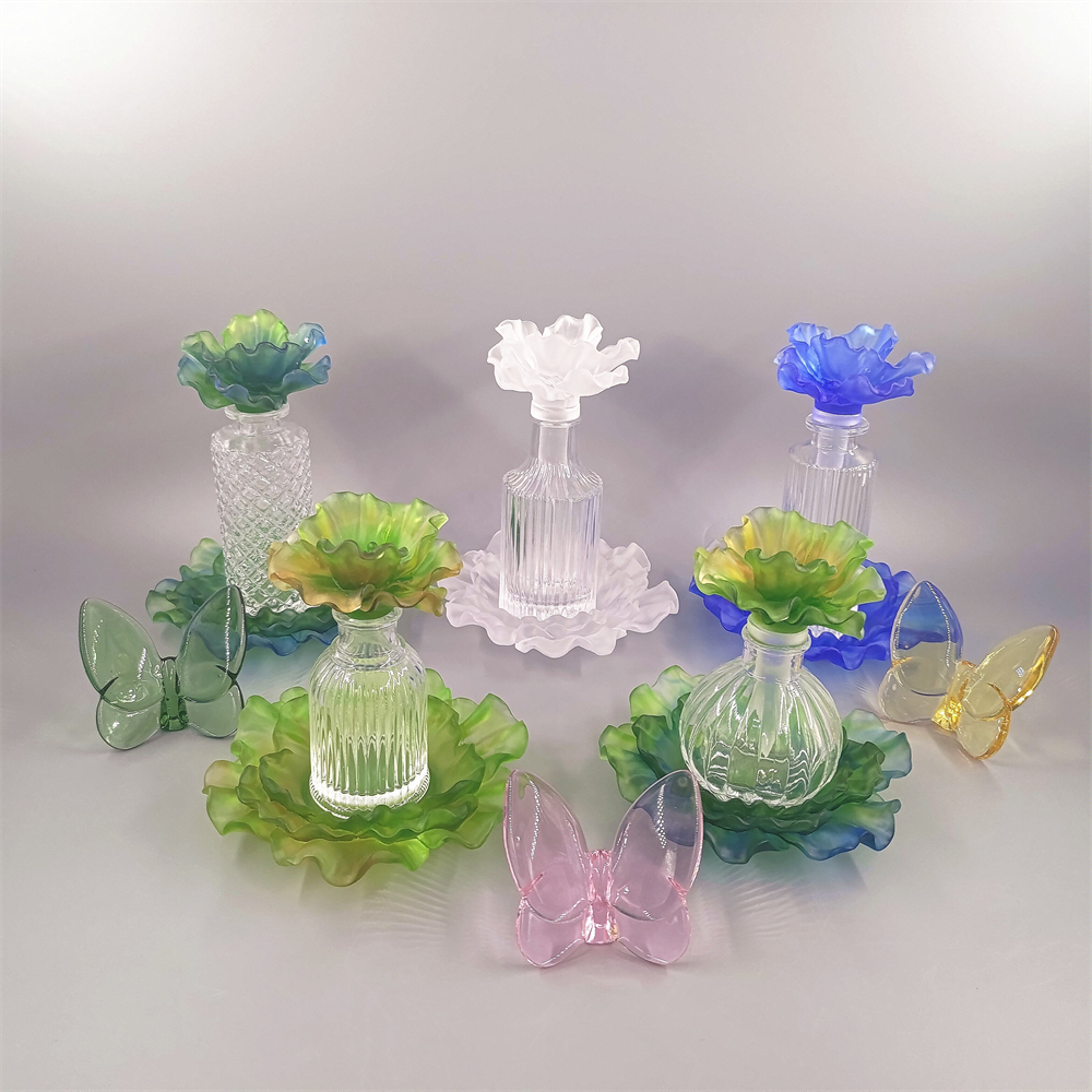 150 ml top flower crystal perfume bottle with crystal base round perfume bottle square perfume bottle