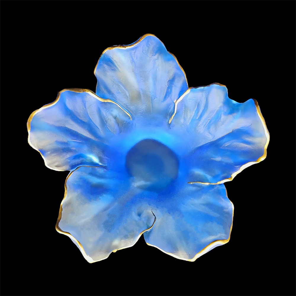 Exquisite crystal art crafts ginkgo leaf plate suitable with a wavy gold line for high-end gifts