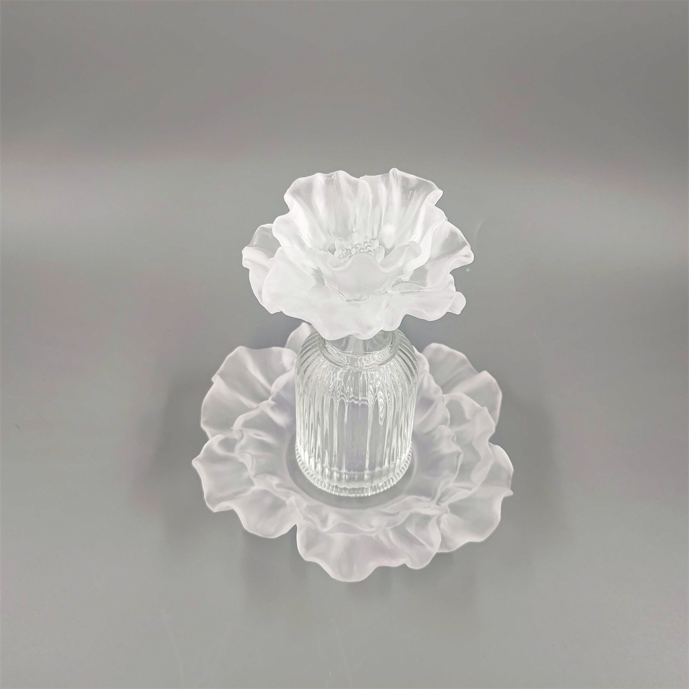 150 ml top flower crystal perfume bottle with crystal base round perfume bottle square perfume bottle