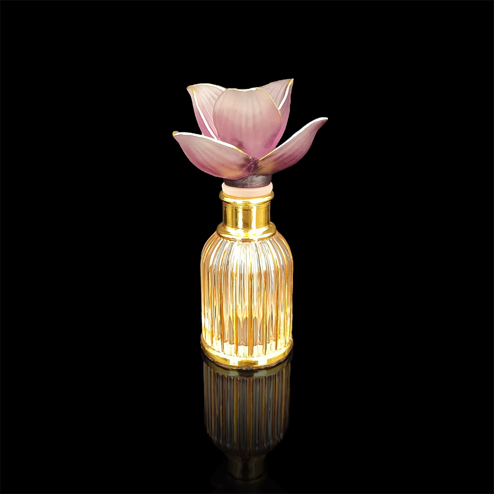 2022 Custom New Flower Design Crystal Oil Bottle Perfume Glass Bottle For Cosmetic