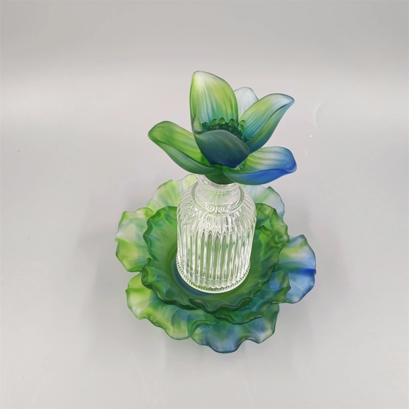 Decorations European Style Arab Style Handmade Crystal Cheap Crystal Perfume Bottle With Crystal Flower And Base