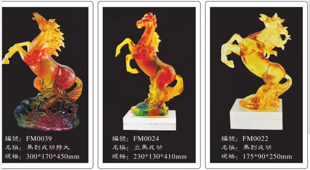 2017 latest pate-de-verre crystal standing horse figurine