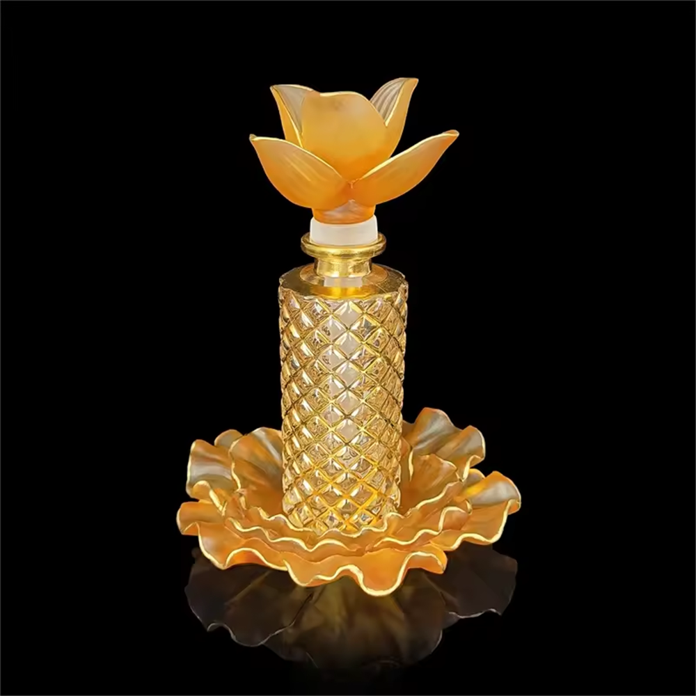 Custom luxury fragrance oil bottle with gold flower spray crystal perfume bottle