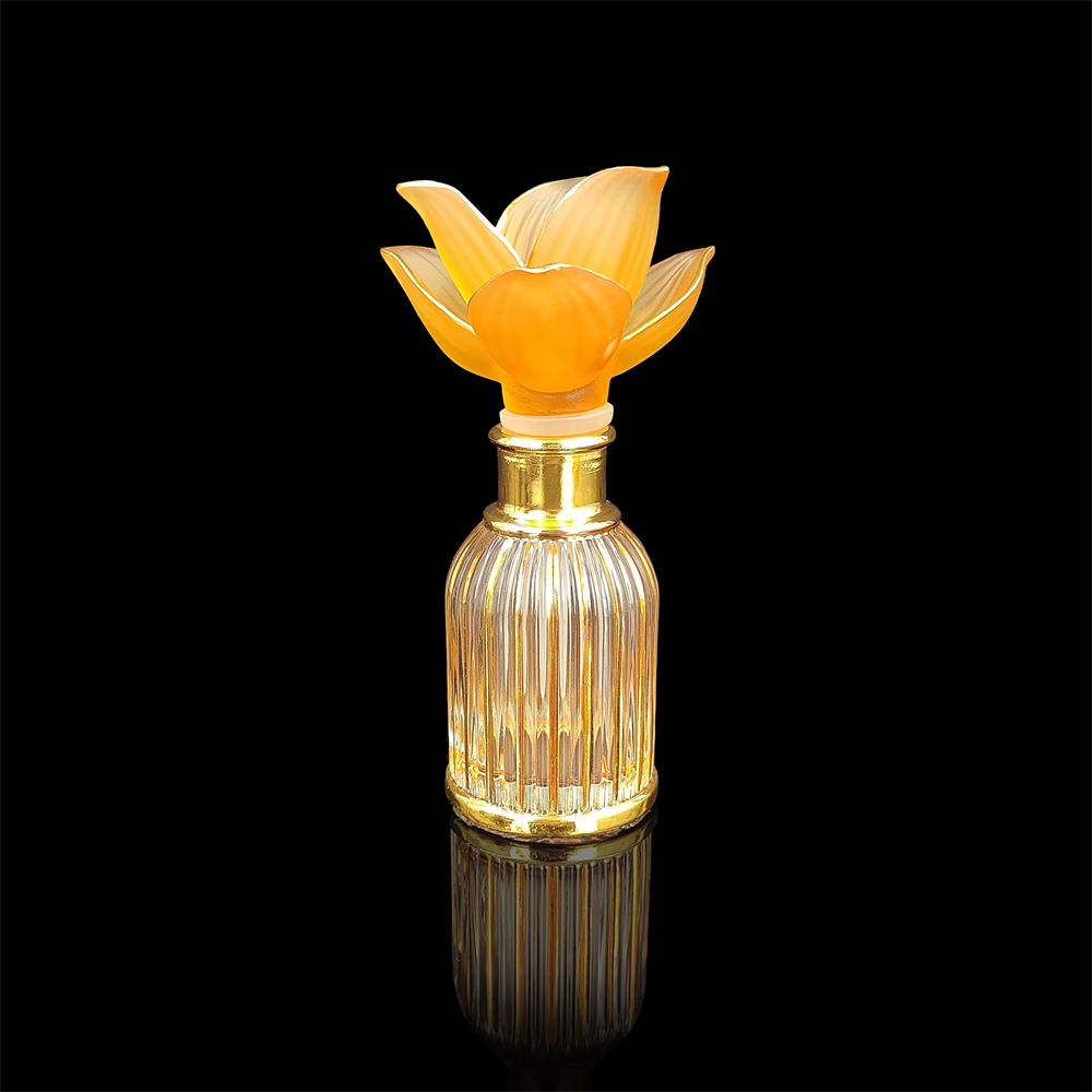 Handmade Crystal crafts Empty Perfume Glass Bottle for Wedding Gifts Home Decoration