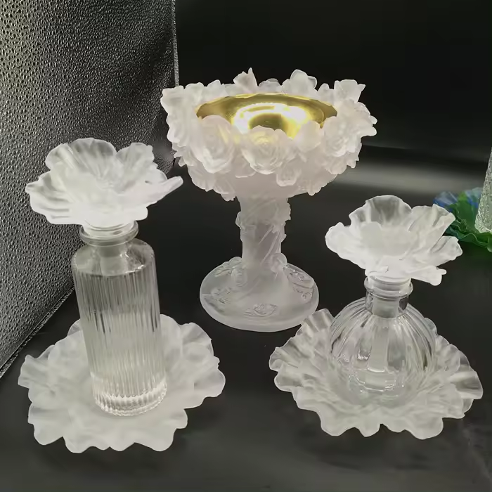 latest Middle East Style Crystal Perfume Bottle And Medkhan Burner Crystal Perfume Bottle