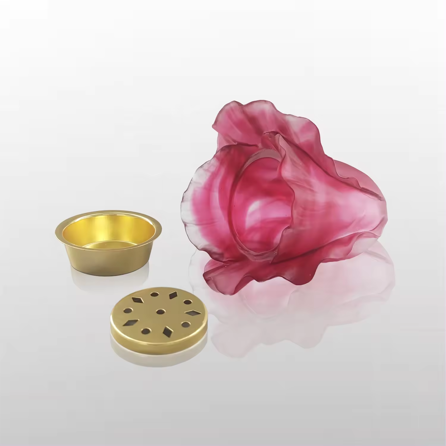 Elegant Favourable Price High Standard Uae Style Tulip Luxury Crystal Burner Carving Crafts For Crystal Gift