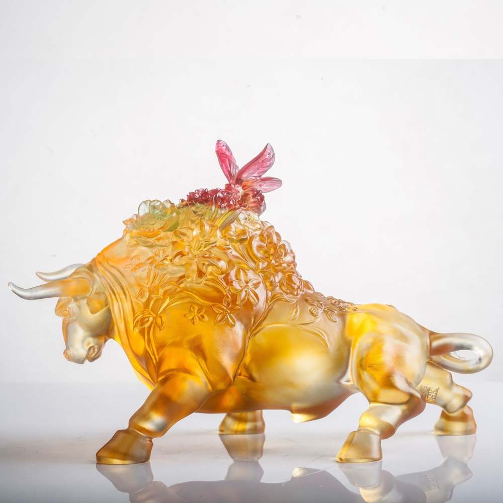 LIULI Crystal Art Year of the Ox Sign Step into Prosperity