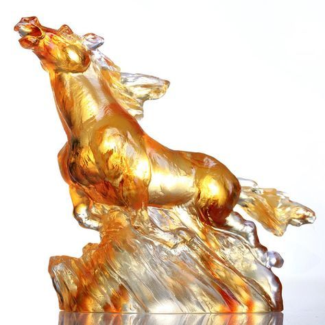 Crystal Animal, Horse, The Frontrunner
