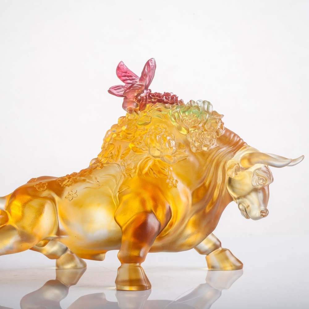 LIULI Crystal Art Year of the Ox Sign Step into Prosperity