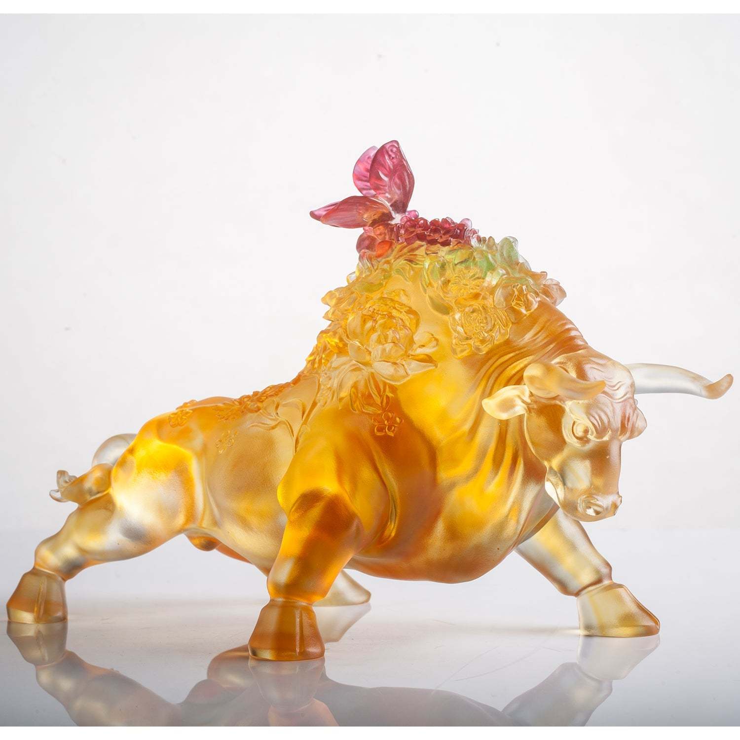 Crystal Figurine, Ox, Peak