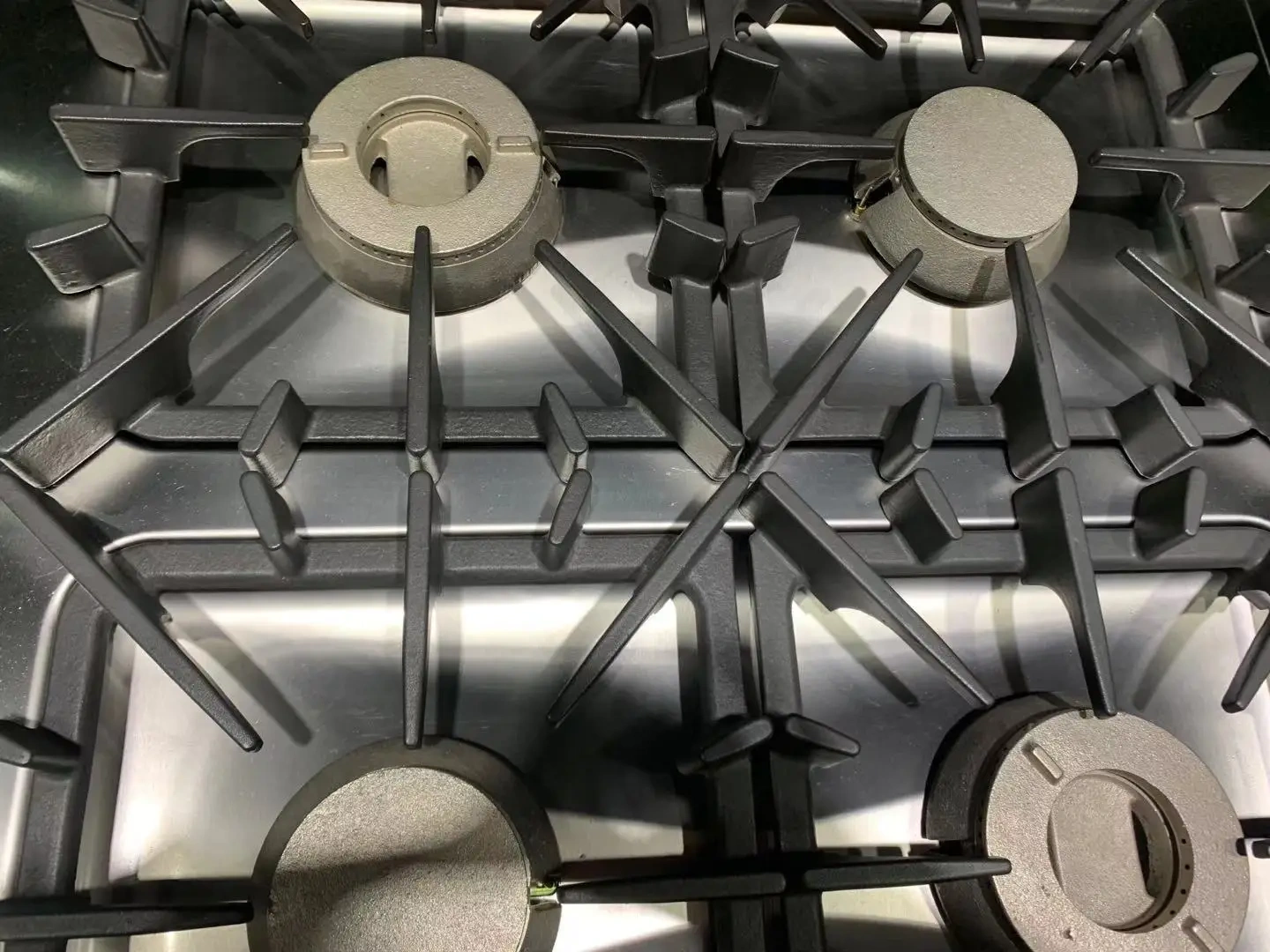 High-Efficiency 4-Burner Commercial Gas Range with Oven