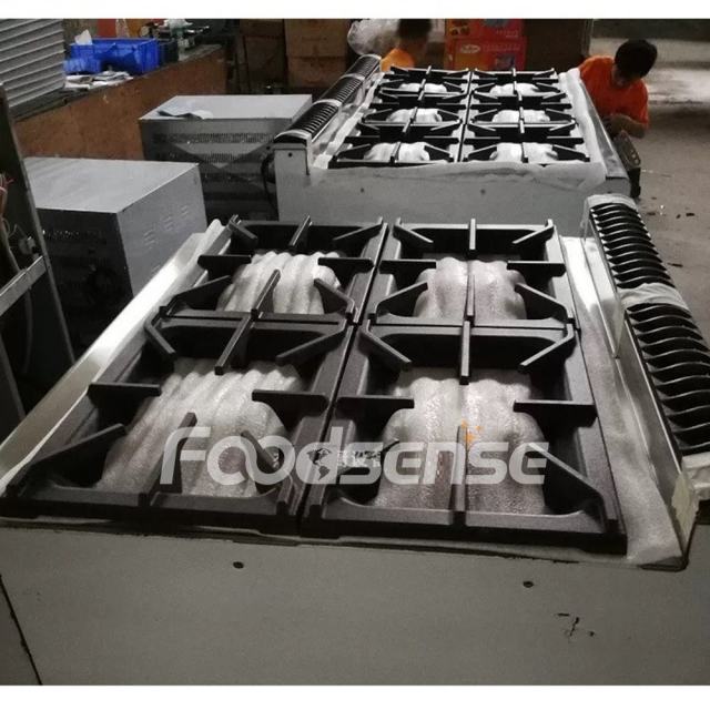 Commercial kitchen equipment 4 burner gas range  with griddle
