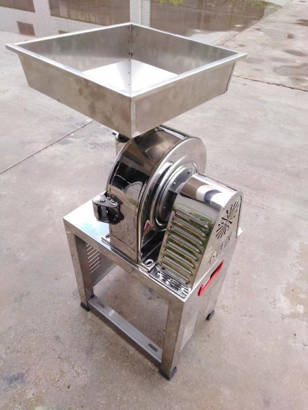 Stainless Steel Grain Grinder Corn Crusher For Wheat Flour Factory