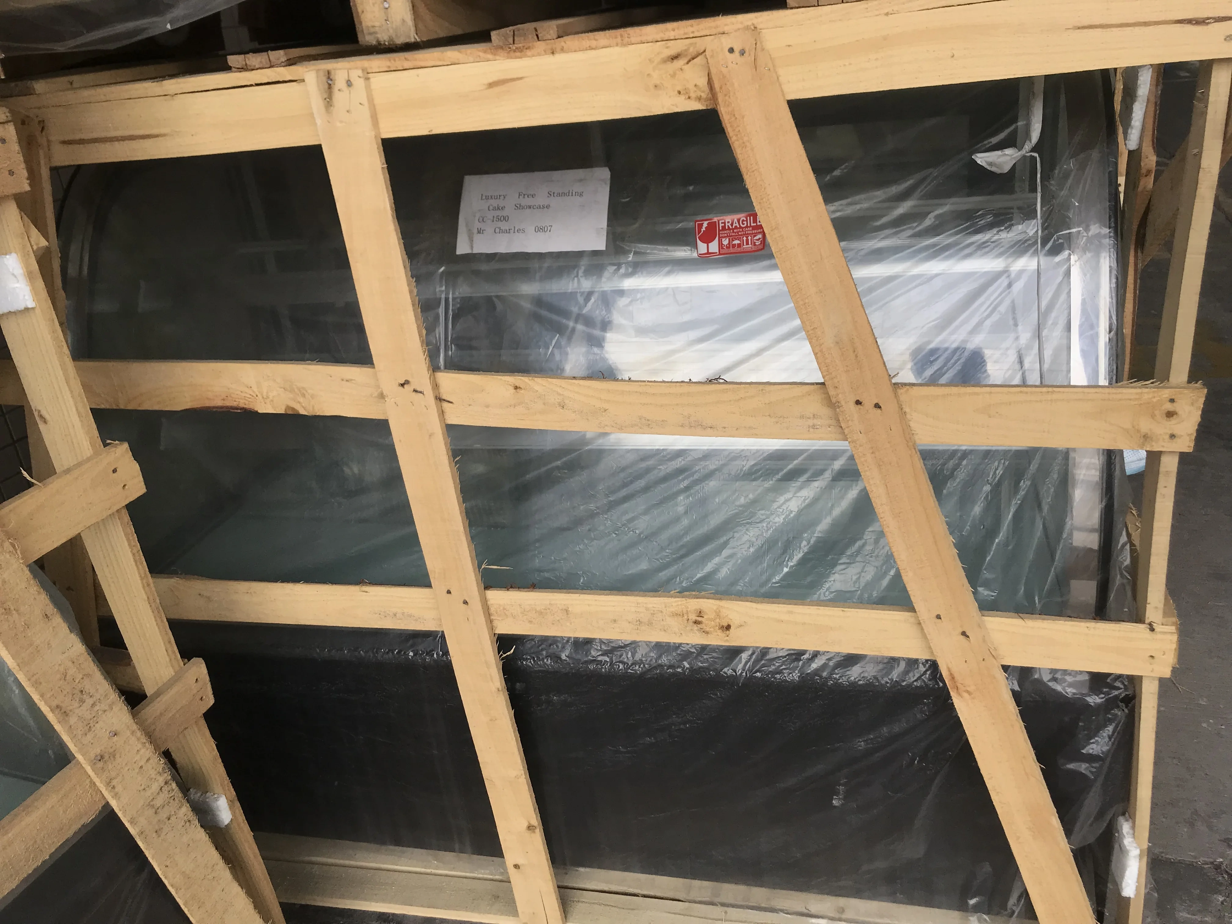 Fan Cooling Refrigerated Bakery Showcase Typically Cake Display Case