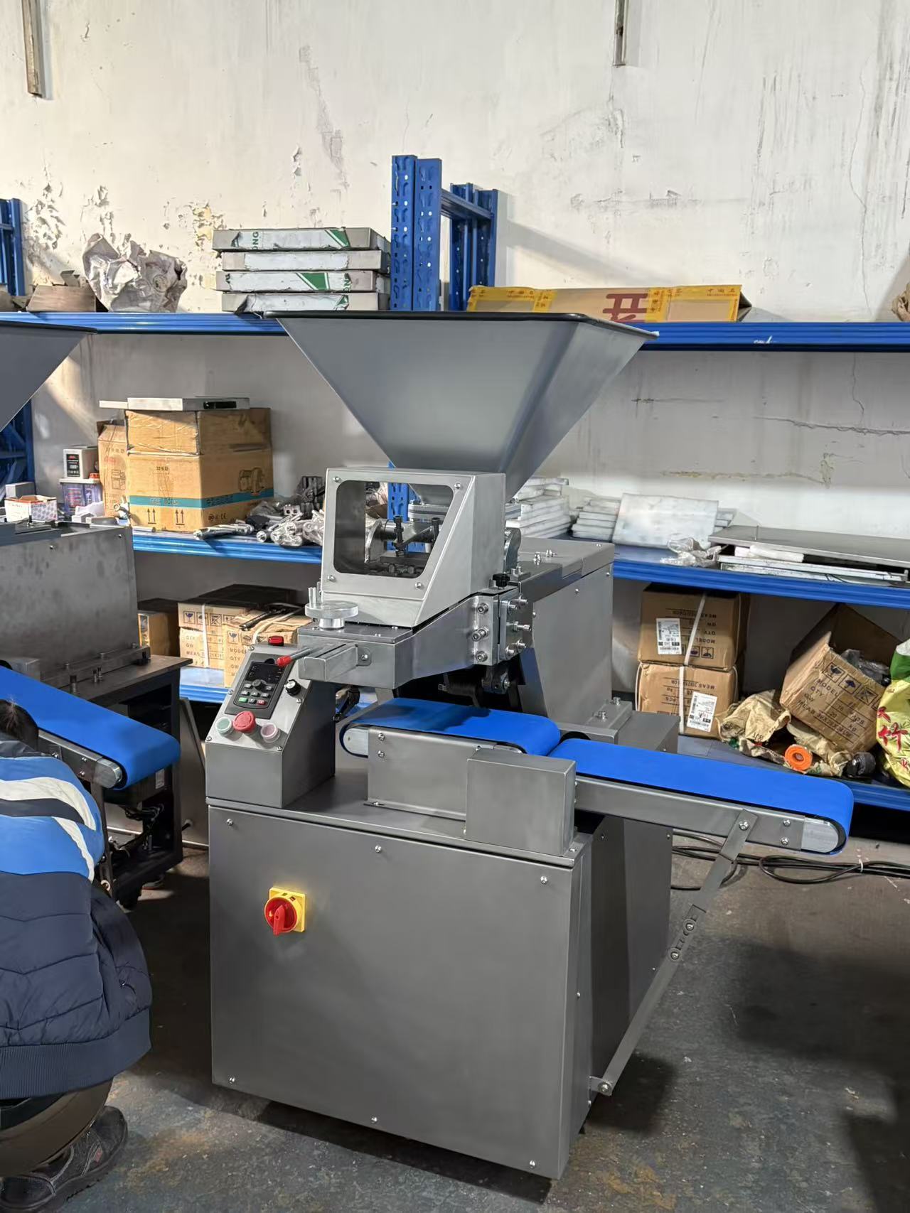 Fully Automatic Conical Dough Divider Rounder Combination Bakery