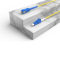 LC/UPC-SC/UPC单模单纤G652D/G657A1纤芯低烟无卤光纤跳线