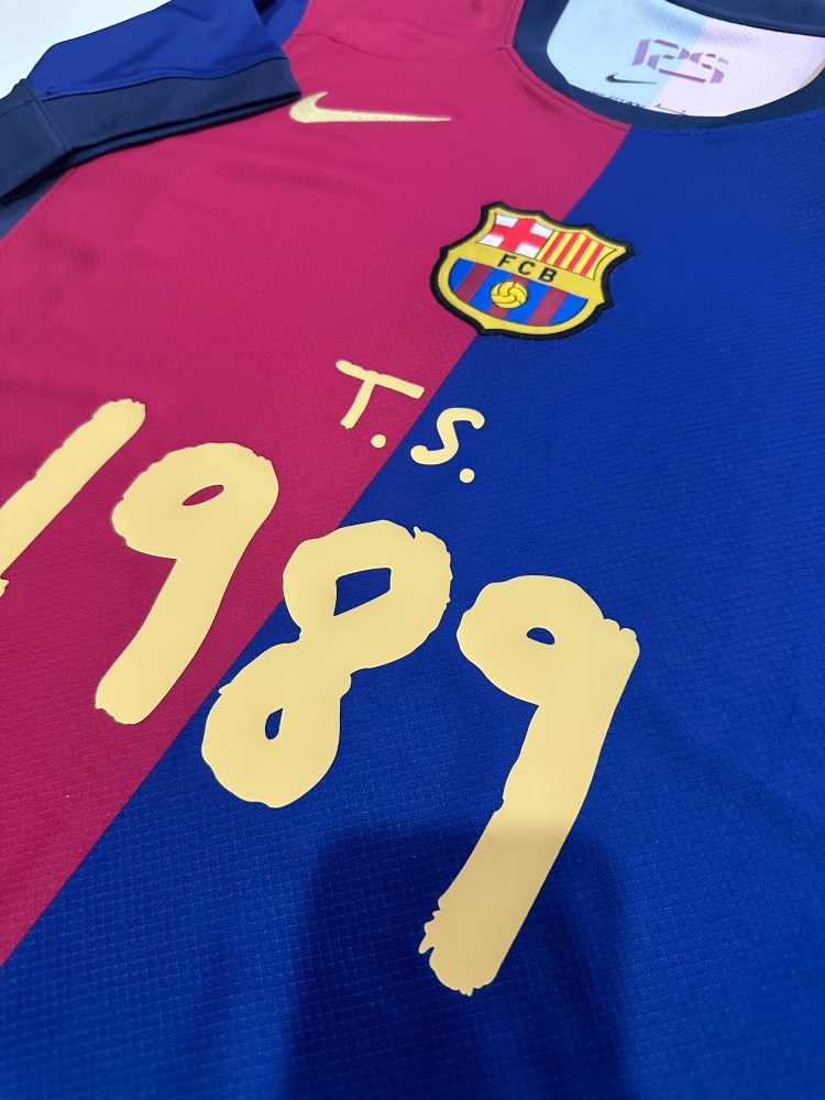 24-25 Barcelona Home Game 1989 Advertisement Jersey Fan Version