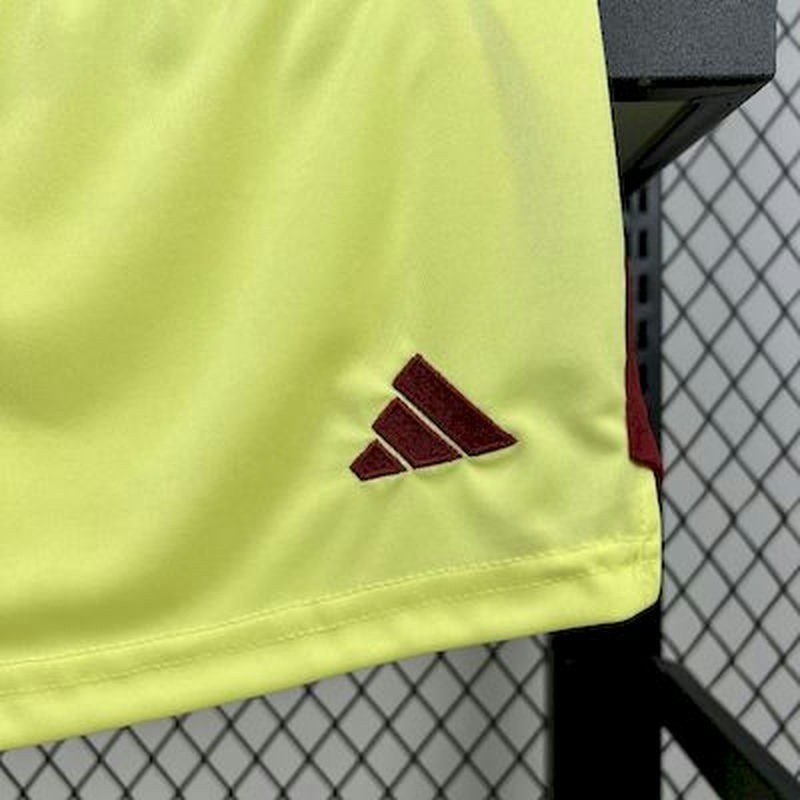 25-26 Real Madrid Yellow Goalkeeper Kids Kit Fan Version