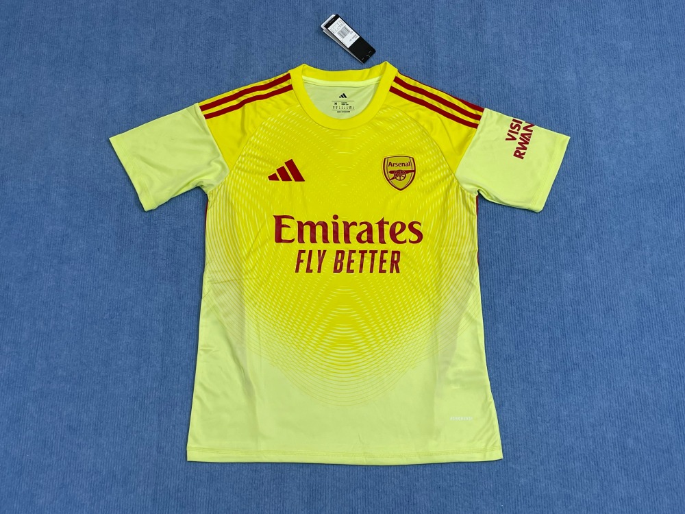 2526 Arsenal yellow goalkeeper Jersey Fan version