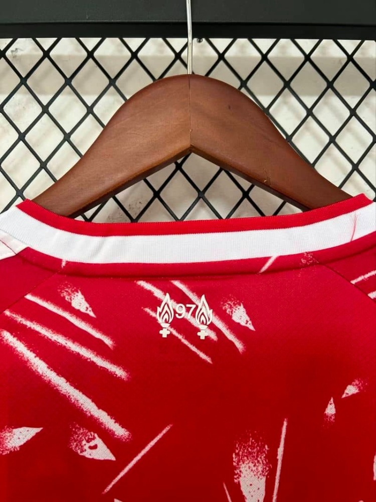 Liverpool 2026-27 Home Jersey Fan Version