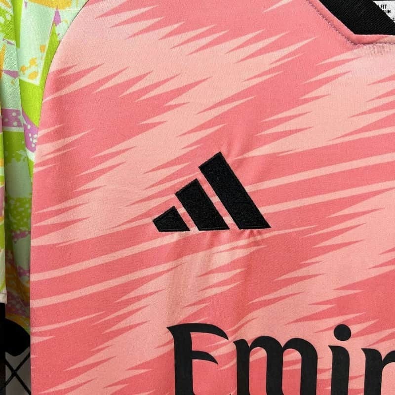 2526 Real Madrid Pink Zig-Zag Pre-Match Training Jersey Fan Version