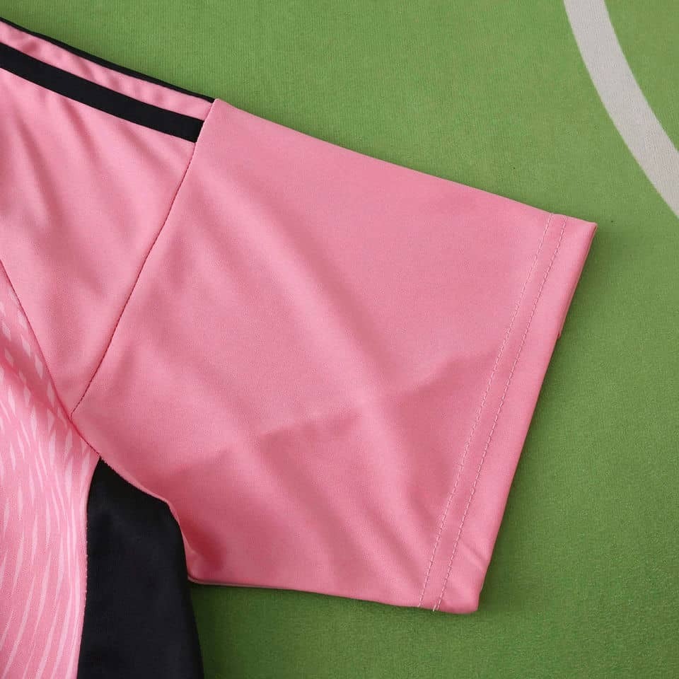 2526 Real Madrid Pink Goalkeeper Jersey Fan Version