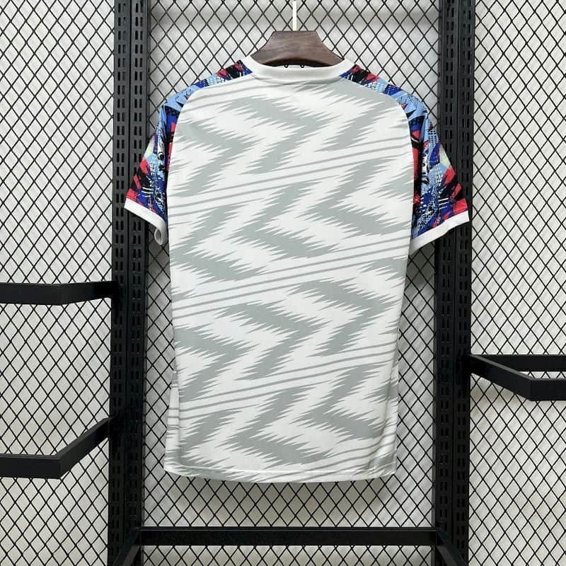 2526 Real Madrid White Zig-Zag Pre-Match Training Jersey Fan Version