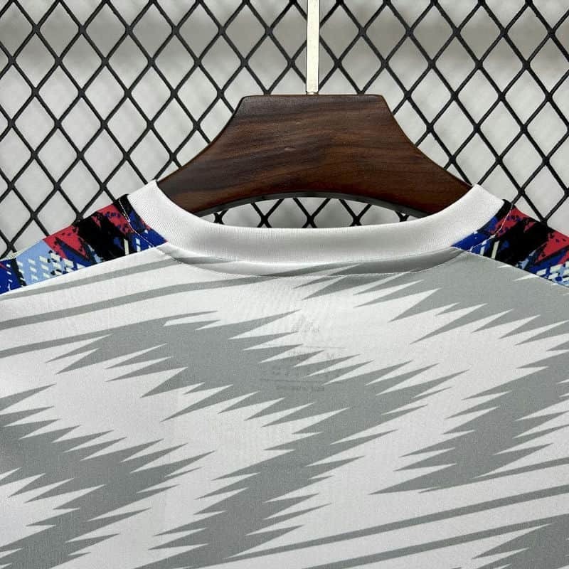 2526 Real Madrid White Zig-Zag Pre-Match Training Jersey Fan Version