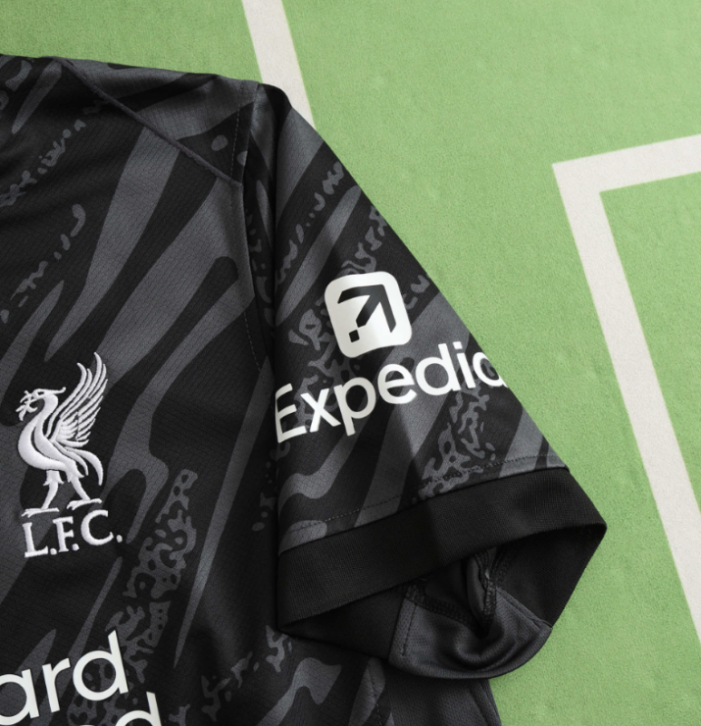 24/25 liverpool goalkeeper black jersey