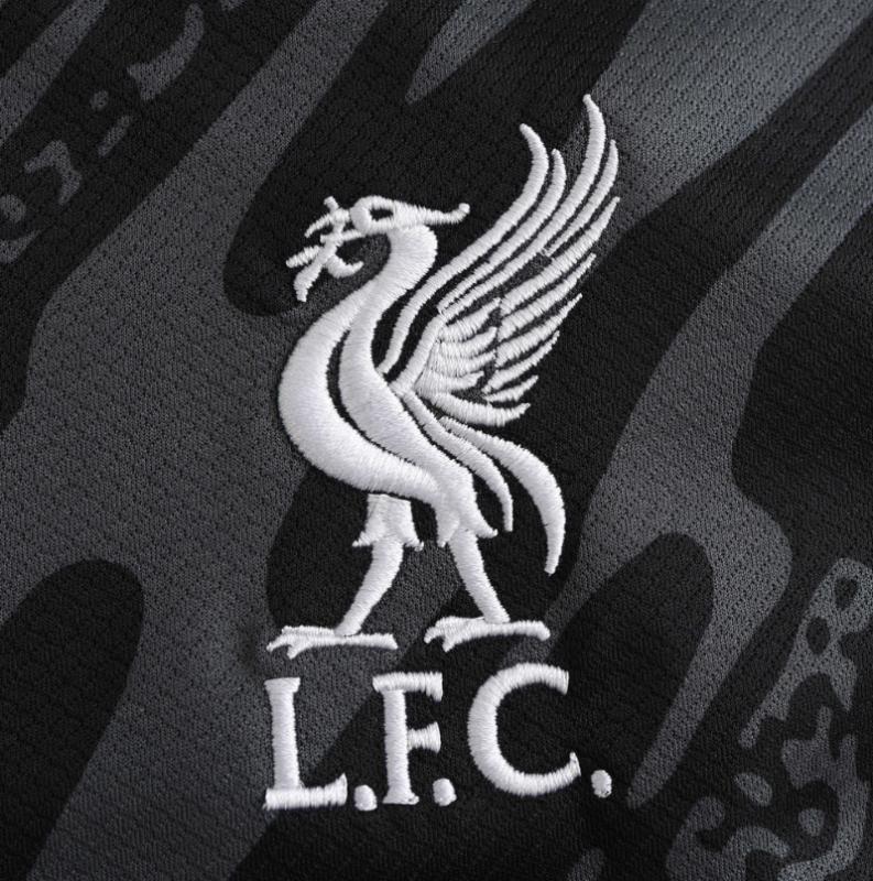 24/25 liverpool goalkeeper black jersey