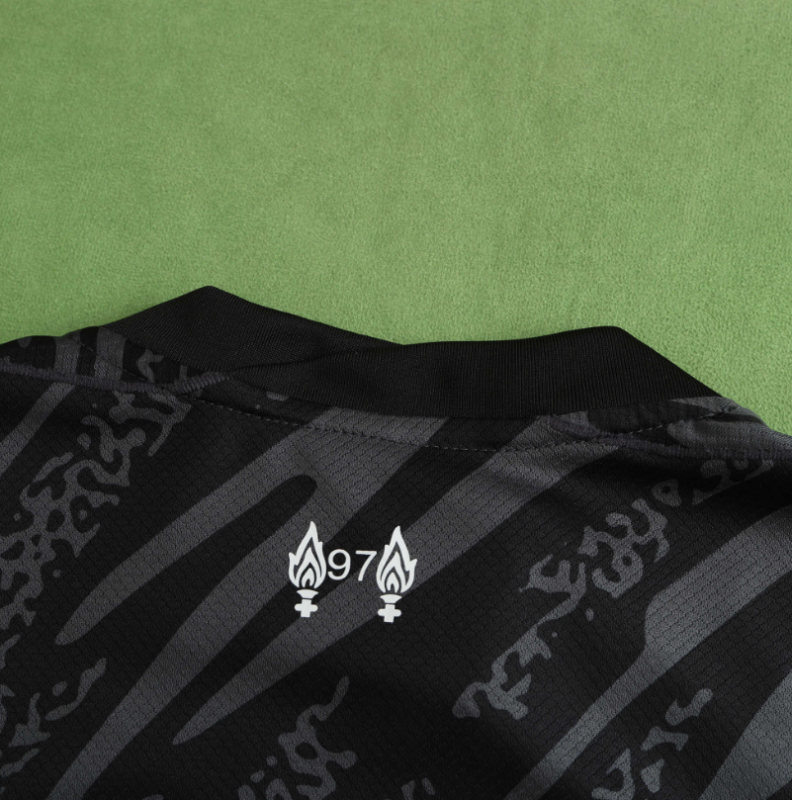 24/25 liverpool goalkeeper black jersey