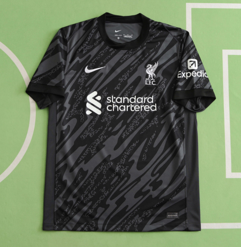 24/25 liverpool goalkeeper black jersey