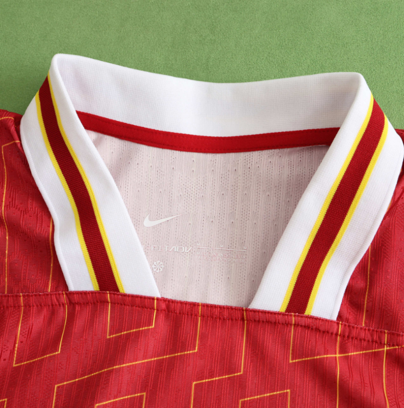 player version 24/25 liverpool home jersey