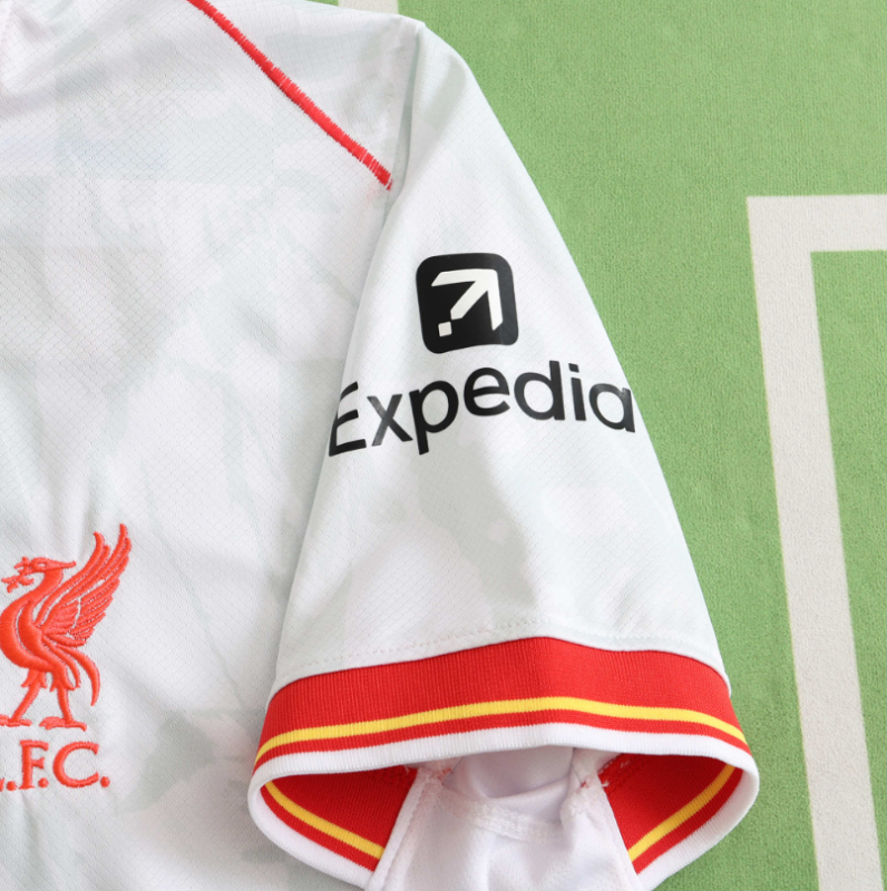 kids kit 24/25 liverpool third jersey