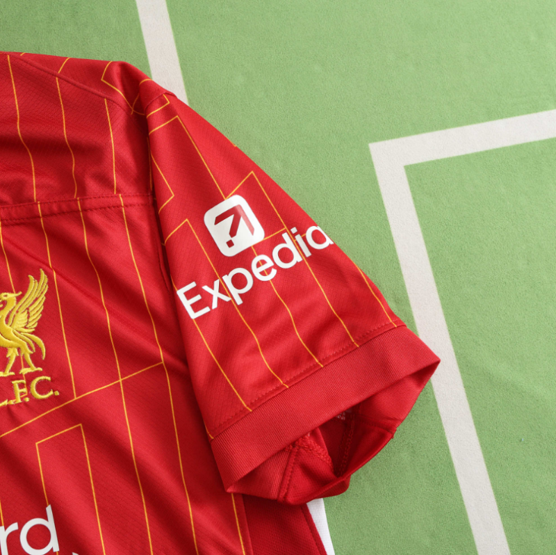 24/25 liverpool home jersey