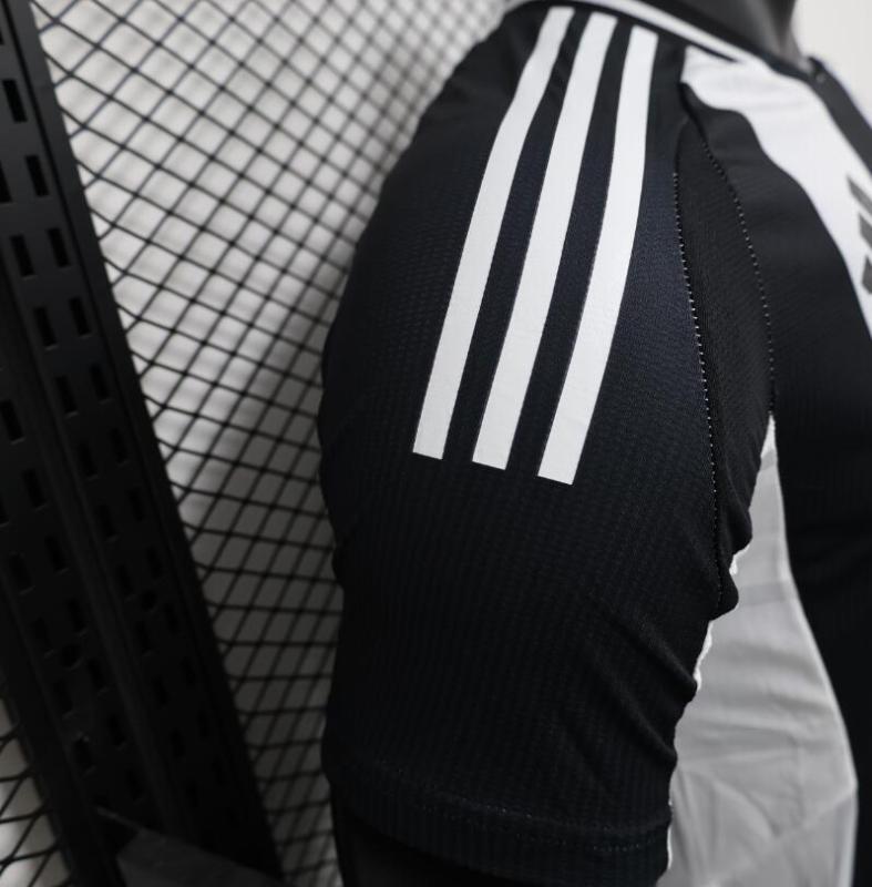 player version 24/25 newcastle united  home jersey