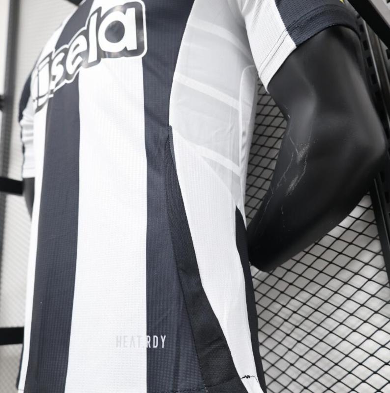 player version 24/25 newcastle united  home jersey