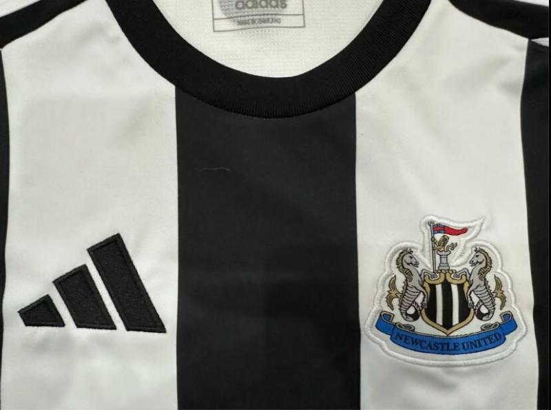 24/25 newcastle united  home jersey