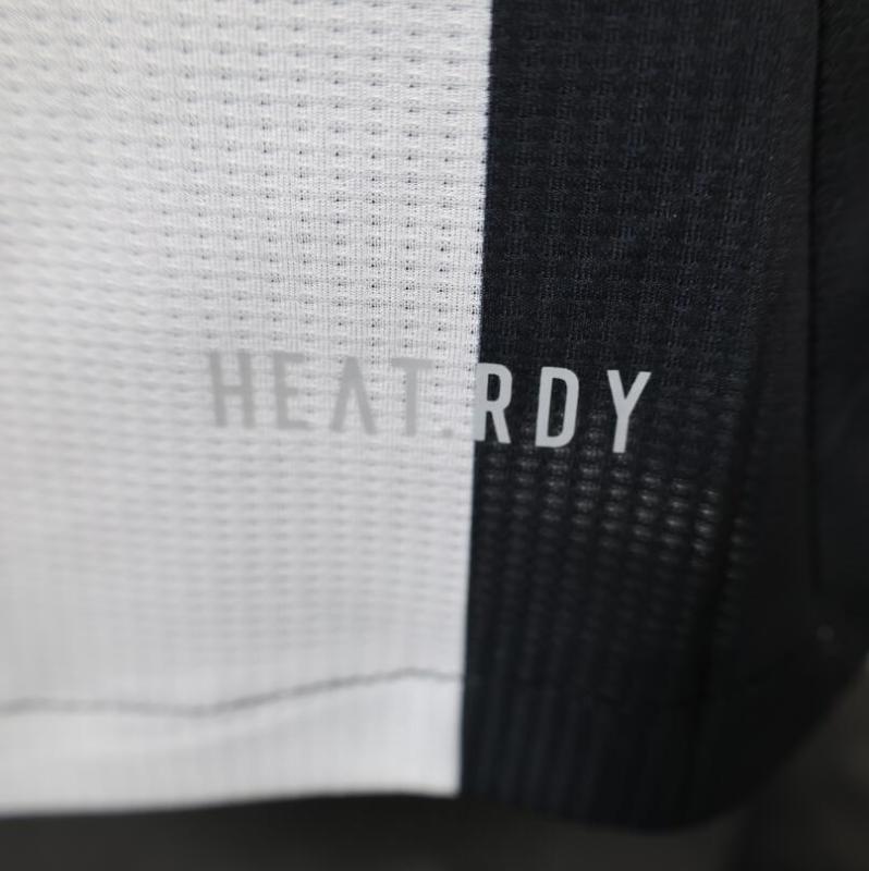 player version 24/25 newcastle united  home jersey