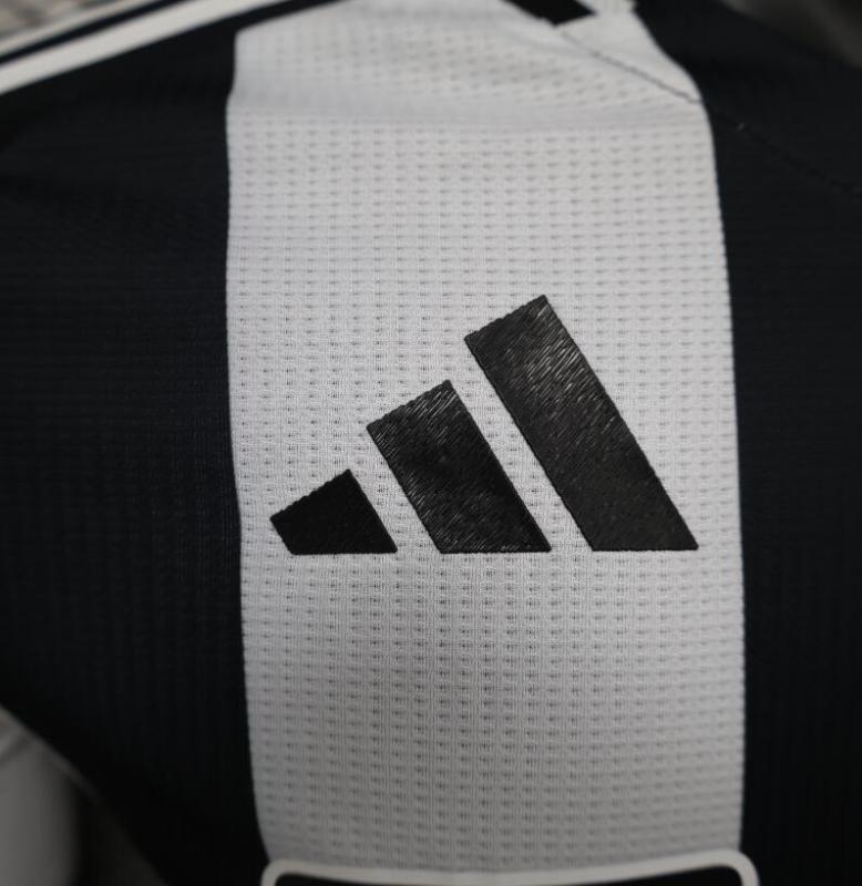 player version 24/25 newcastle united  home jersey