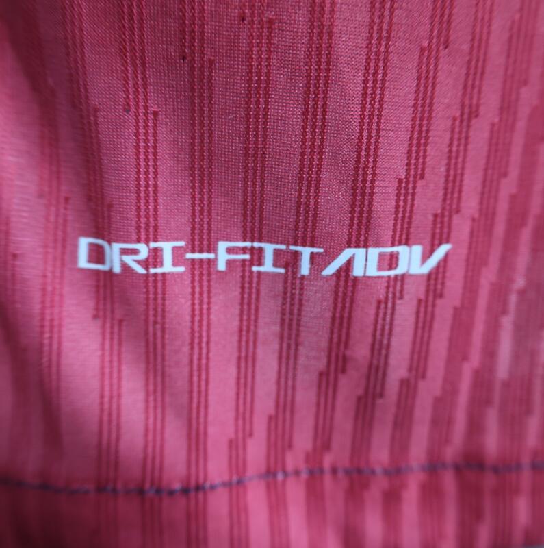 player version 24/25 Barcelona home jersey big logo