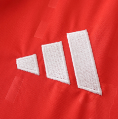 24 25 1. FC Union Berlin home jersey